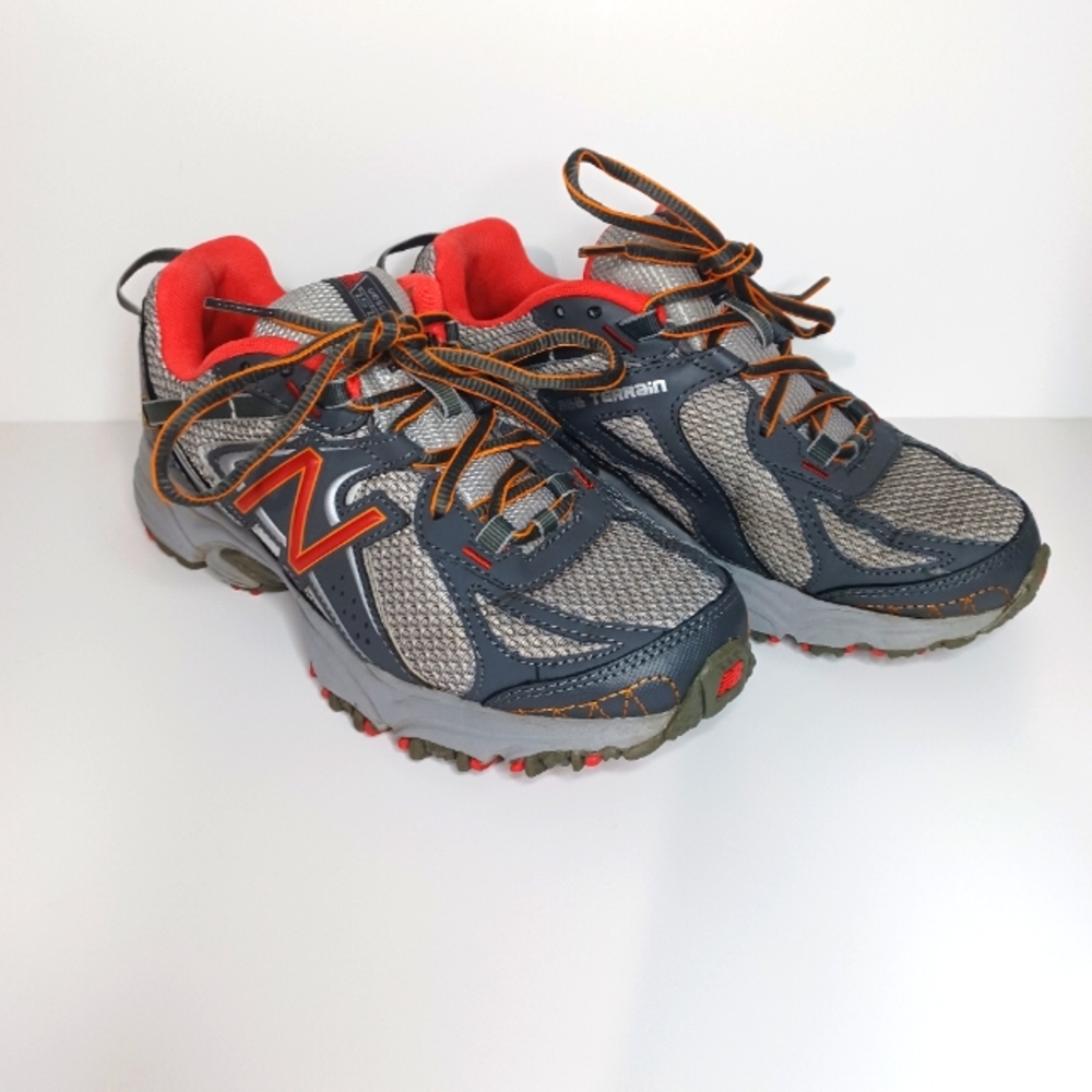 New Balance All Terrain Women's Grey Shoes Size 6 1/2